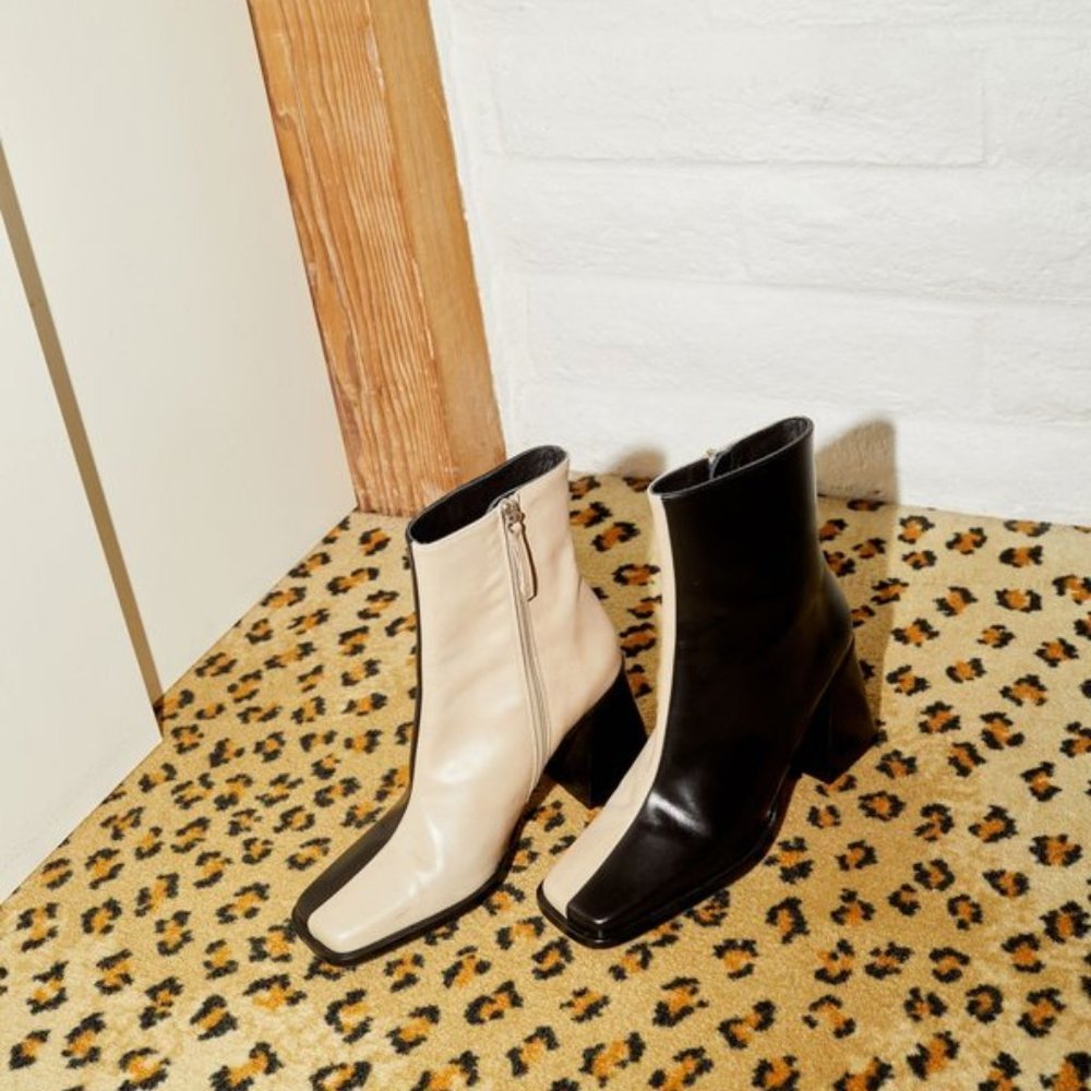 ALOHAS Patent Leather Bicolor Boots - sold out online - Picture 4 of 9